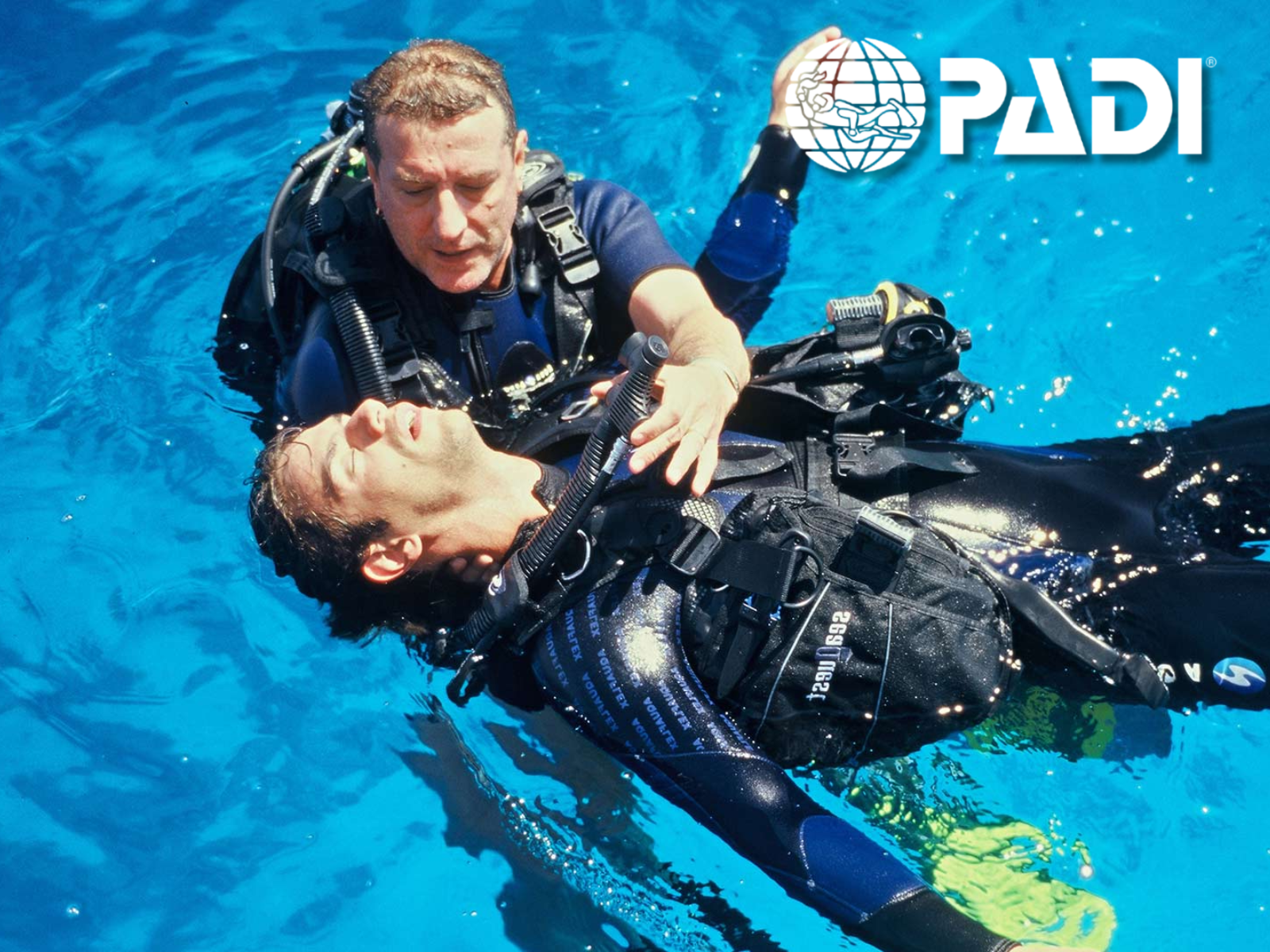 Curso PADI Emergency First Response (EFR) en Barcelona – Primeros auxilios y RCP para buceadores 