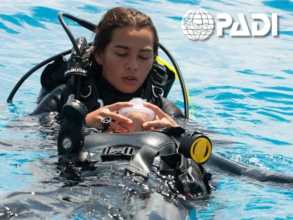 PADI Rescue Diver en Barcelona